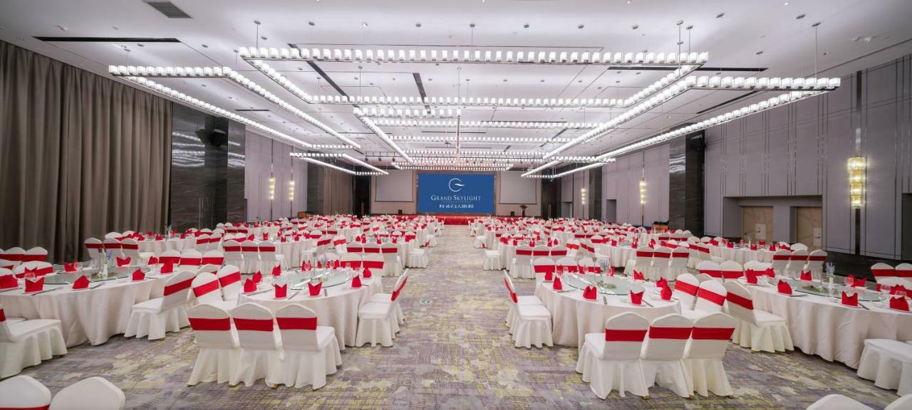 Grand Skylight International Hotel Haoyue Shenzhen Baoan Int'L Exhibition Center ภายนอก รูปภาพ