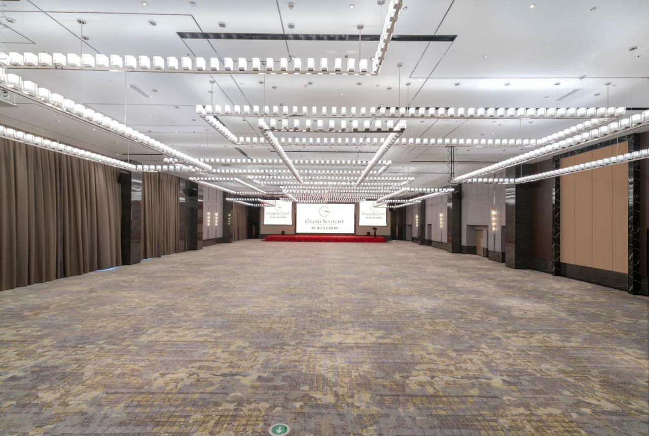 Grand Skylight International Hotel Haoyue Shenzhen Baoan Int'L Exhibition Center ภายนอก รูปภาพ