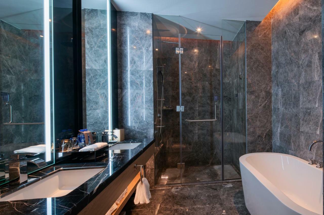 Grand Skylight International Hotel Haoyue Shenzhen Baoan Int'L Exhibition Center ภายนอก รูปภาพ